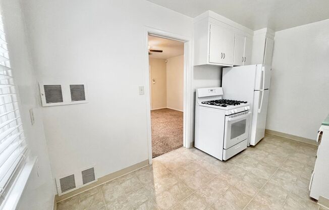 1204 P & 1601 12th St - The State House Apartments