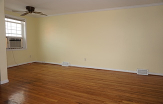 1 bed, 1 bath, $899, Unit 2nd Flr