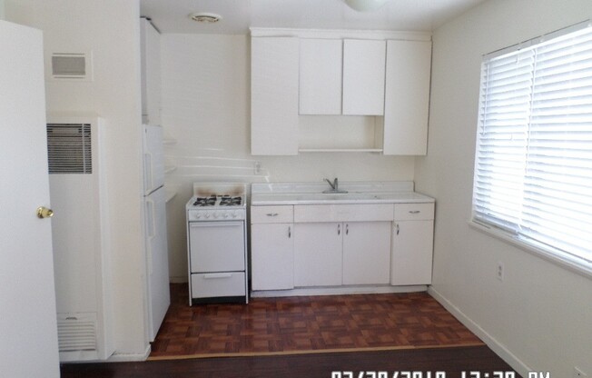 1 bed, 1 bath, 450 sqft, $1,550