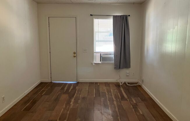 1 bed, 1 bath, $1,195, Unit 3