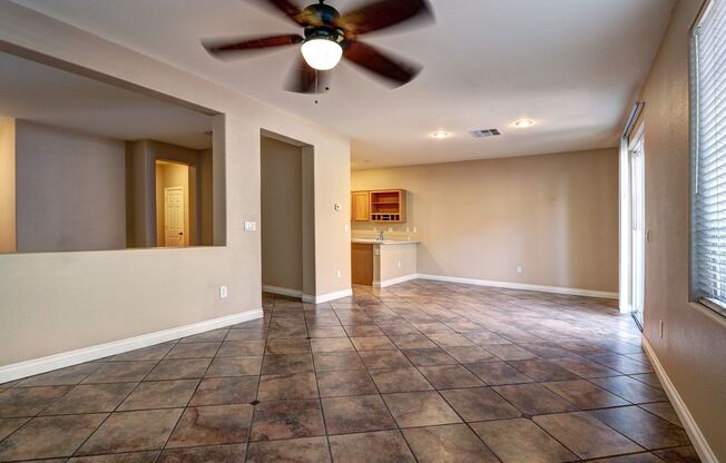 10060 Fancy Flight - Beautiful Mountains Edge 4 Bedroom Home!