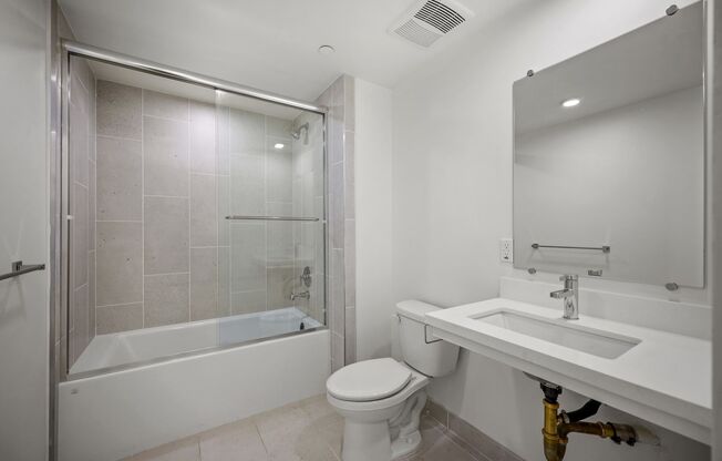 1 bed, 1 bath, 445 sqft, $2,500, Unit 406