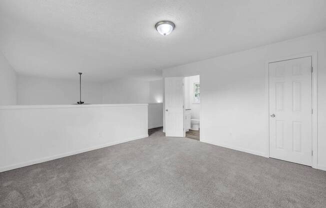1586 KINGS RD