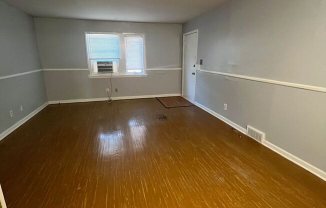 2 beds, 1 bath, $850