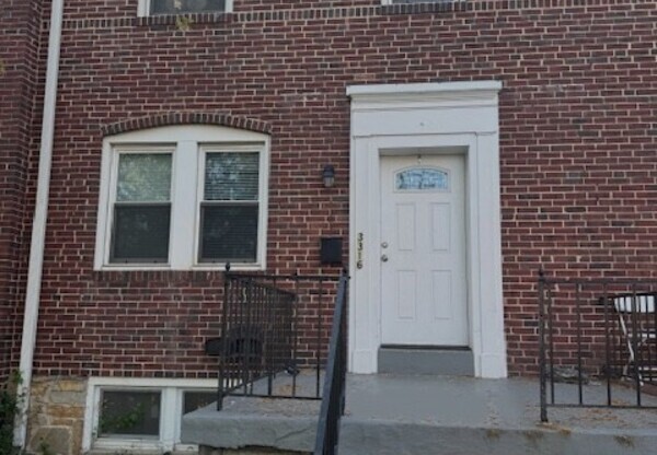 3316 LEIGHTON AVE