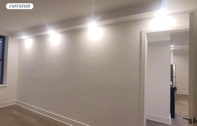 2 beds, 1 bath, $7,400, Unit 5I