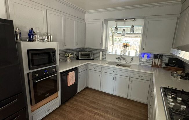 Stylish 3-Bedroom Home with 2.5 Baths and a 2-Car Garage in a Prime Reedley Location!