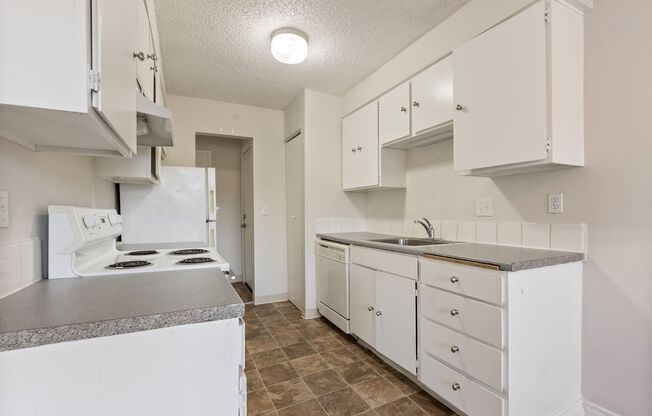 2 beds, 1 bath, 864 sqft, $1,349, Unit #30