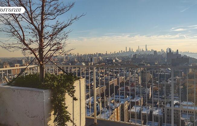 2 beds, 2 baths, $5,175, Unit 14J