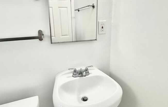 Studio, 1 bath, $1,490