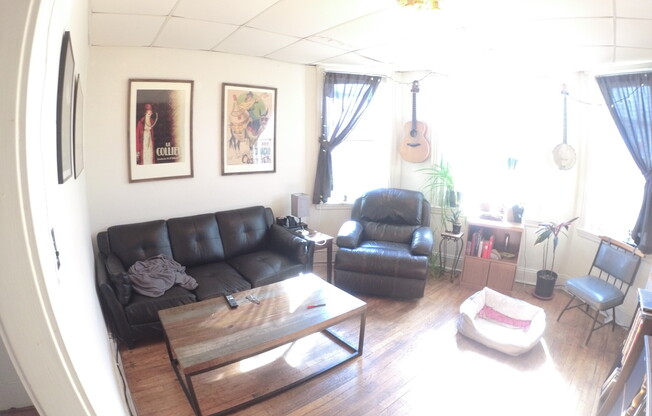 1 bed, 1 bath, $2,400, Unit 29