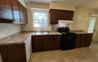 3 beds, 1 bath, $1,349