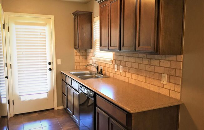 Lovely Affordable 2 Bedroom 2 Bath in Edmond!!