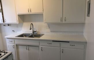 2 beds, 1.5 baths, $2,025, Unit 2