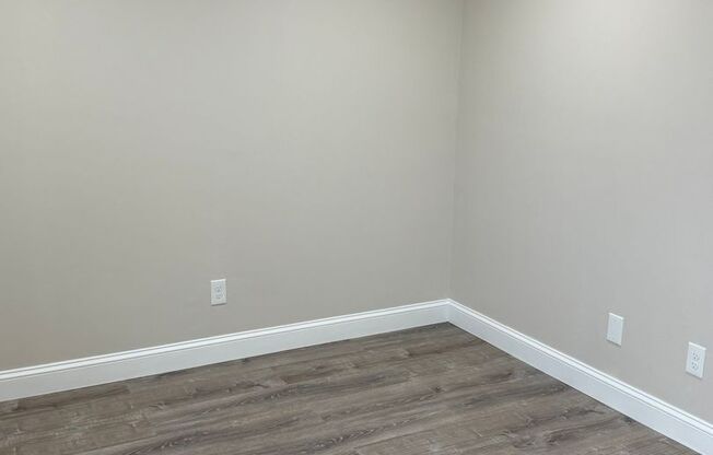 2 beds, 1 bath, 680 sqft, $2,500, Unit 15-31