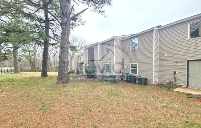 4651 Royal Ridge Dr.