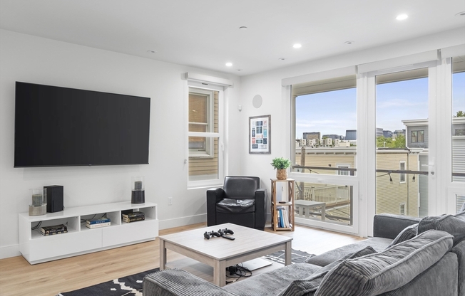 326 W BROADWAY