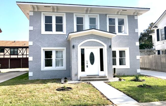 1810 2nd St Unit A - 2/Bed 1/Bath - $1295/month