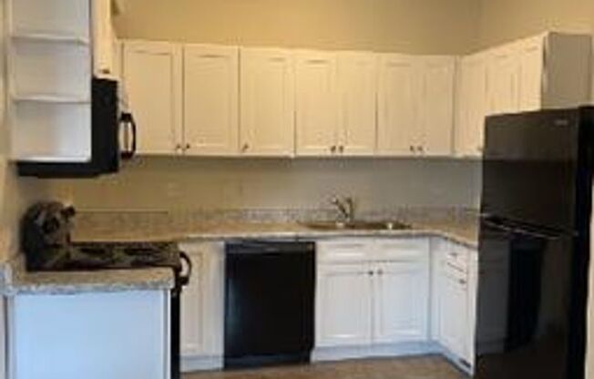 2 beds, 1 bath, $1,395, Unit #2