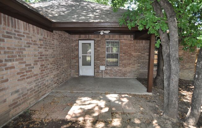 3 beds, 2 baths, $1,895