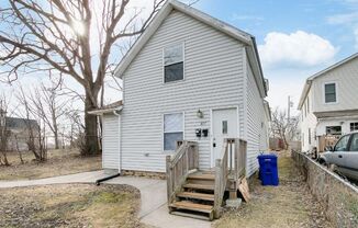 New!! Main Level 2 Bedroom in St Paul Duplex!!