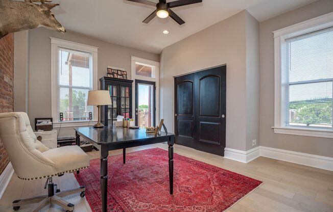 STUNNING Benton Park Townhome