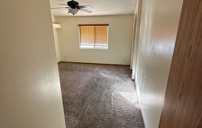 Spacious 5-Bedroom Home in Bakersfield, CA!