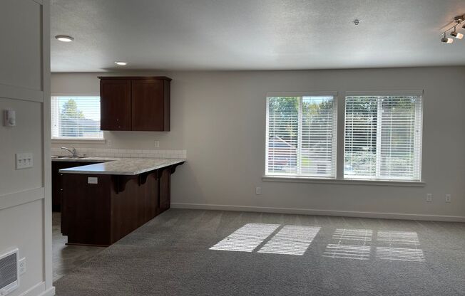 C221-Daybreak Gardens Apartments