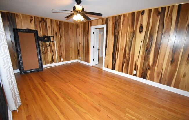 3 Bedroom 2 Bath Home For Rent in Sango Area!