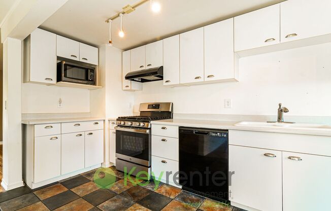 Comfort and Charm in This Bright 2-Bedroom Seattle Home