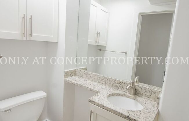 Studio, 1 bath, 200 sqft, $799, Unit 07 Studio-R