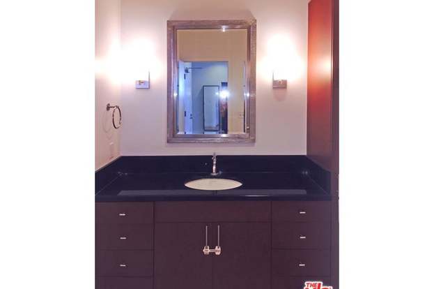 1 bed, 1 bath, 750 sqft, $2,500, Unit 1711