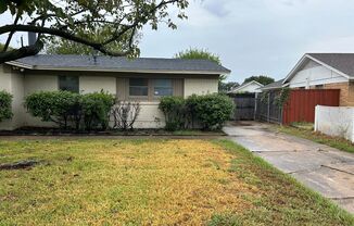 3 beds, 2 baths, $2,300