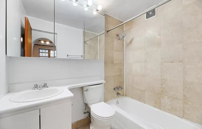 Studio, 1 bath, $3,195, Unit E2