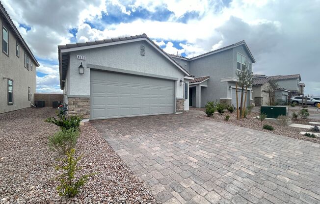 Gorgeous 3 bedroom 2 Bathrooms home is a Must See !