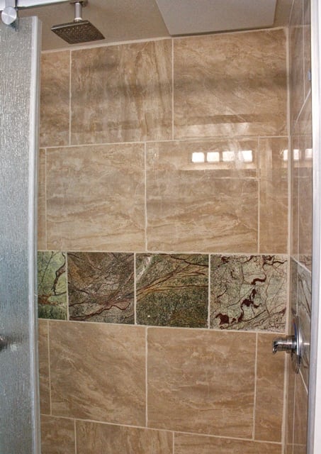 Waikiki Walina Apartments bathroom shower