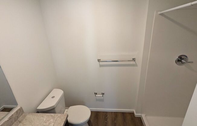 Studio, 1 bath, 186 sqft, $1,565, Unit 200