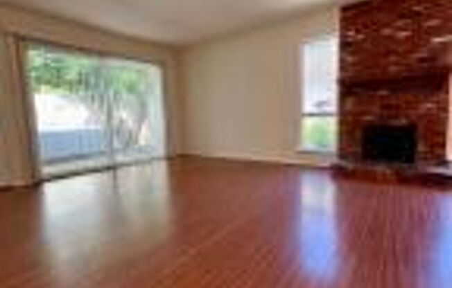 Charming single-story, end-unit condo located in the desirable Whispering Pines community of Annandale