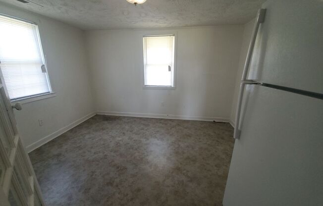 2 beds, 1 bath, $1,050