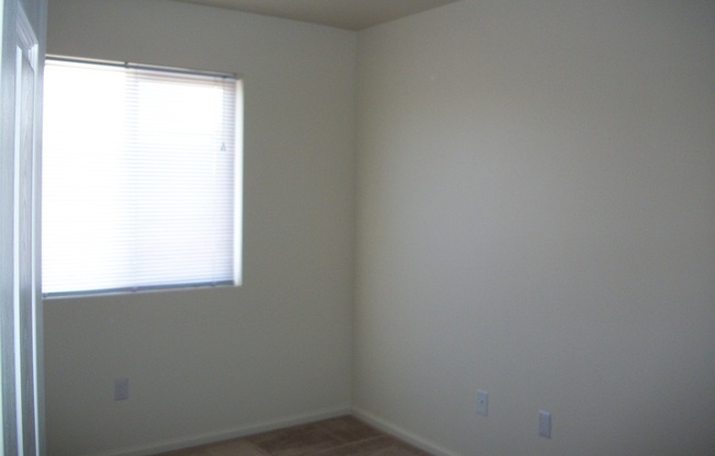 330 Hunters Way Apartments