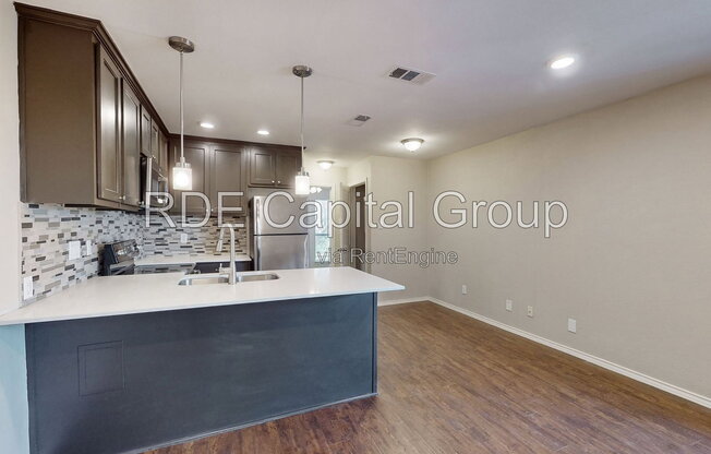 2 beds, 2 baths, 732 sqft, $1,280, Unit 224