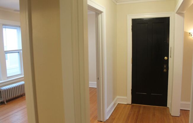 151 - Hinman Court Apts*