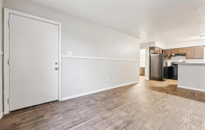 1 bed, 1 bath, 650 sqft, $1,099