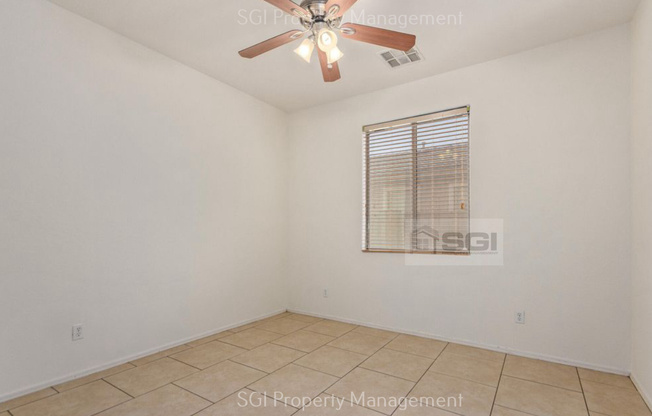 6414 S 72 LN
