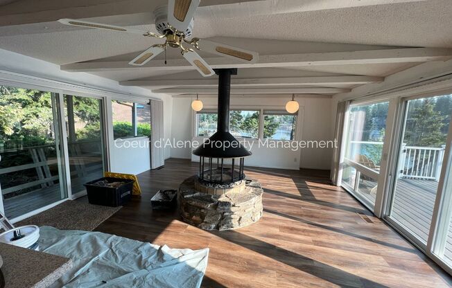 2+ bed, 2 bath house on the Spokane River!