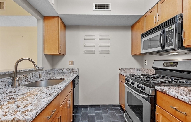 2 beds, 2.5 baths, 1,145 sqft, $3,500, Unit 717