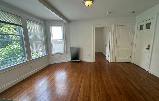 2 beds, 1 bath, 543 sqft, $2,810, Unit 107 Summer #411