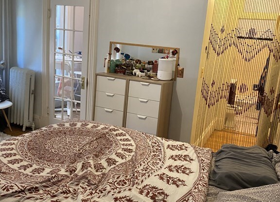 Studio, 1 bath, 319 sqft, $2,400, Unit 47