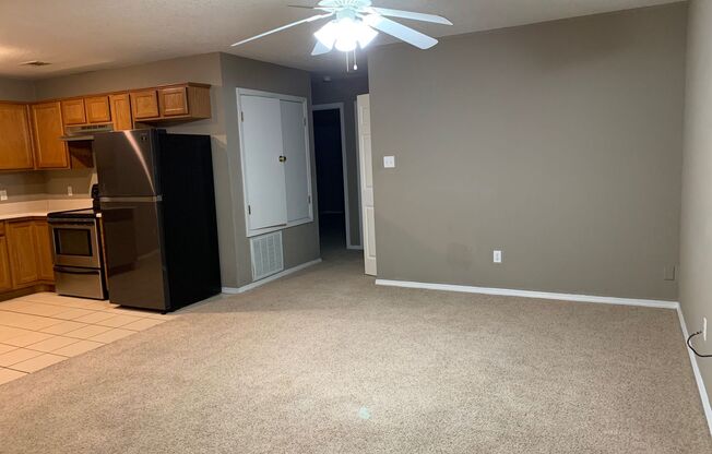 2 beds, 2 baths, 1,000 sqft, $875