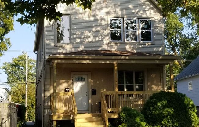 3 beds, 1 bath, $1,570